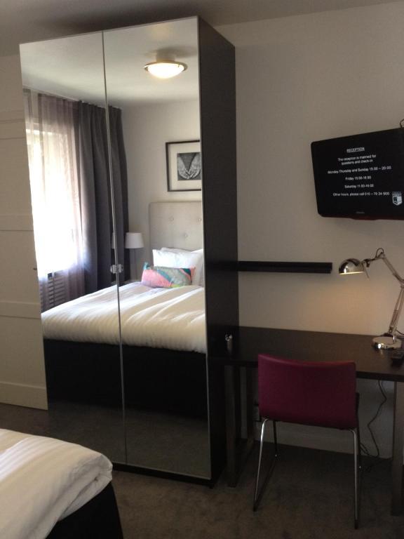 Hotell Tinget Sala Zimmer foto
